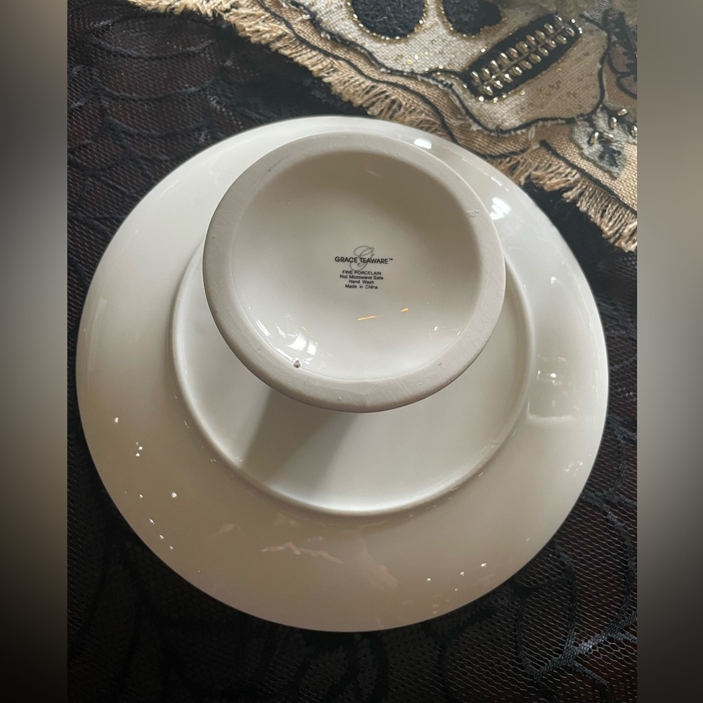 GRACE TEAWARE NWOT Crowned Skull Gothic Design Fine Porcelain Cake Pedestal - Picture 4 of 11